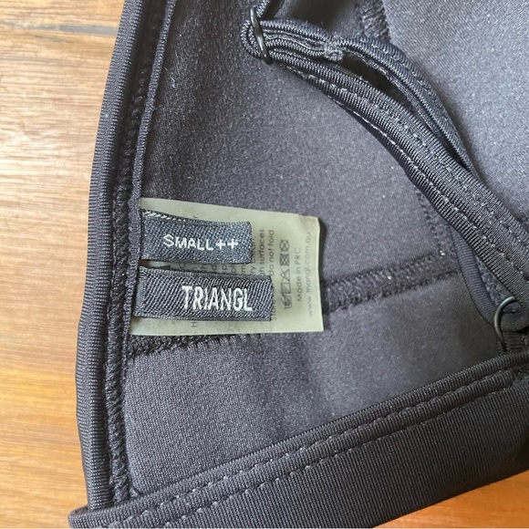 Triangl neoprene and crochet bikini top - Picture 3 of 3